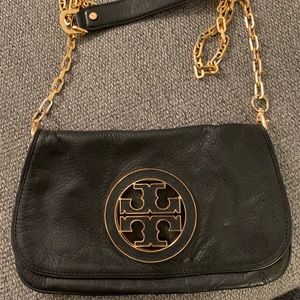 Tory Burch logo bag/clutch with chain